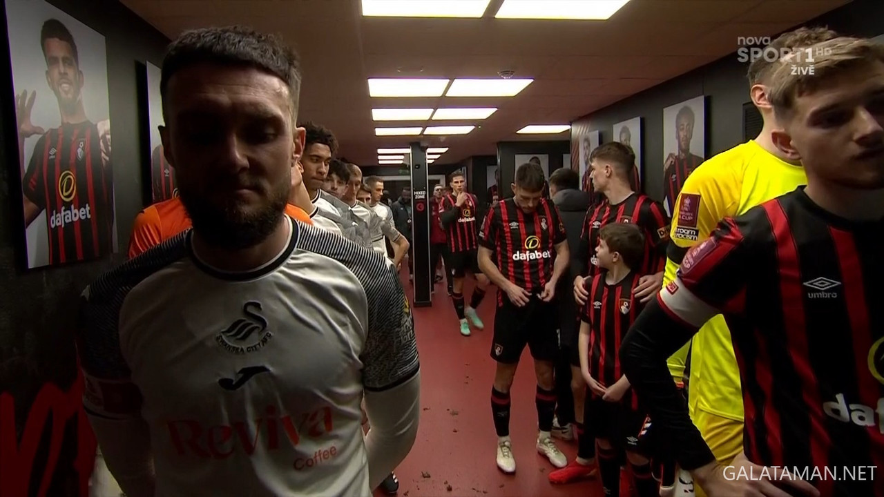 20240125-BOU-SWA-FAC_1EN.ts_snapshot_01.32.378