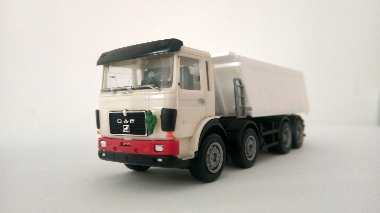 Mache (9328)