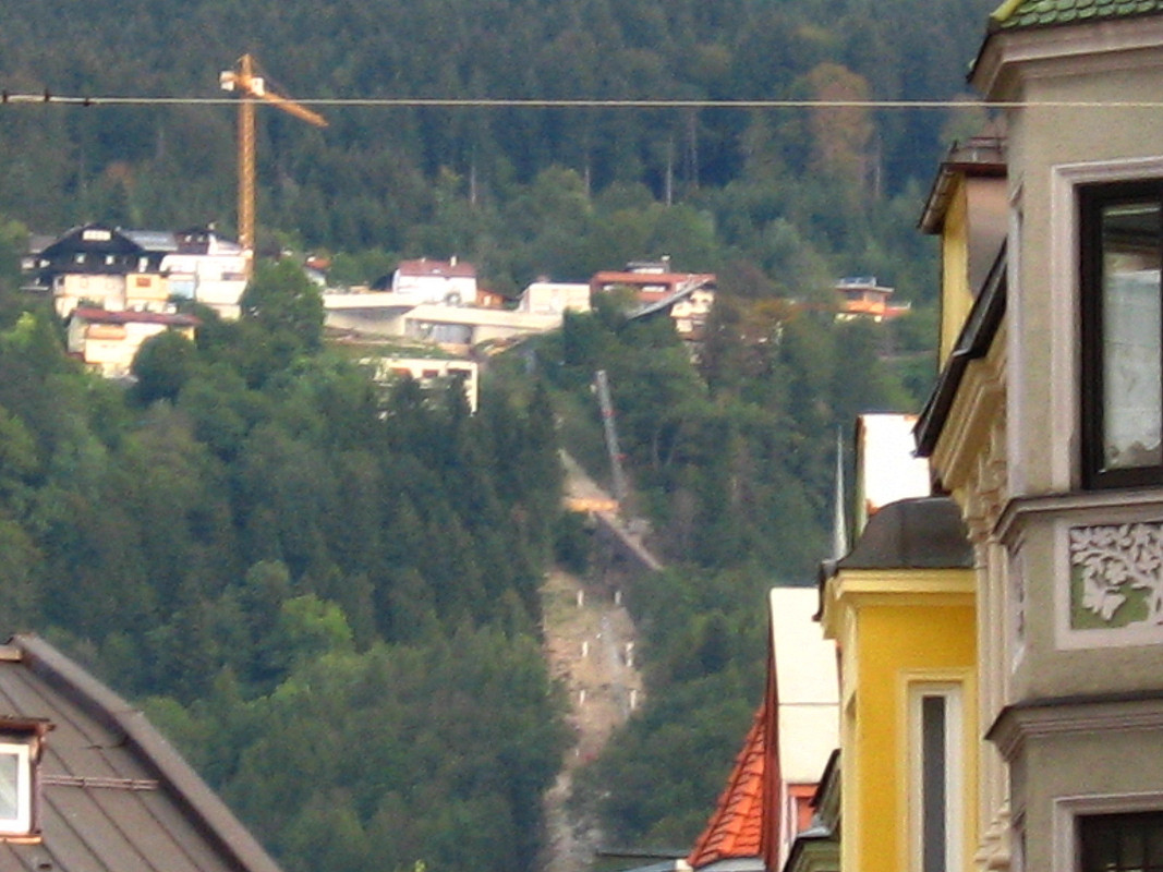 2006 Hungeburgbahn neu von Grillparzerstraße aus