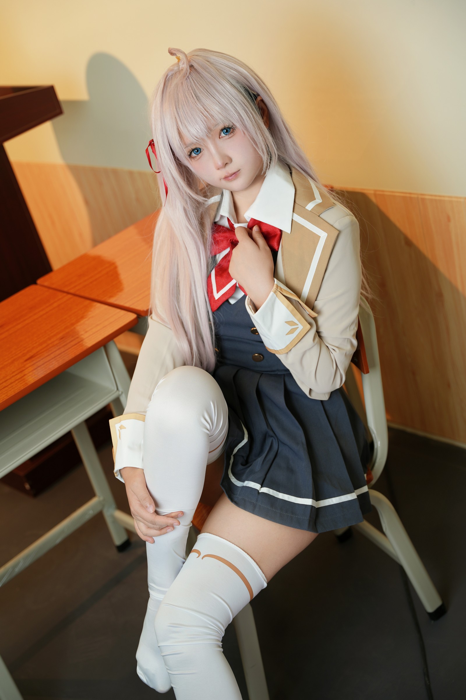 喜欢爱理吗写真集：邻座艾莉同学俄语羞涩系列高清套图（30P-136.1M）插图5