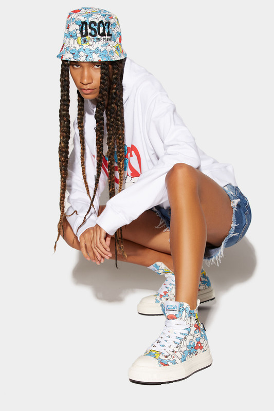 Smurfs X Dsquared2, la capsule SS23 con i Puffi Smurfs X Dsquared2, la capsule SS23 con i Puffi