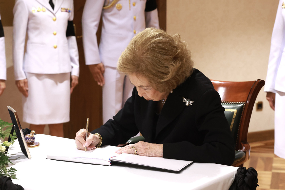 reina sofia condolencias tailandia 20251030 03