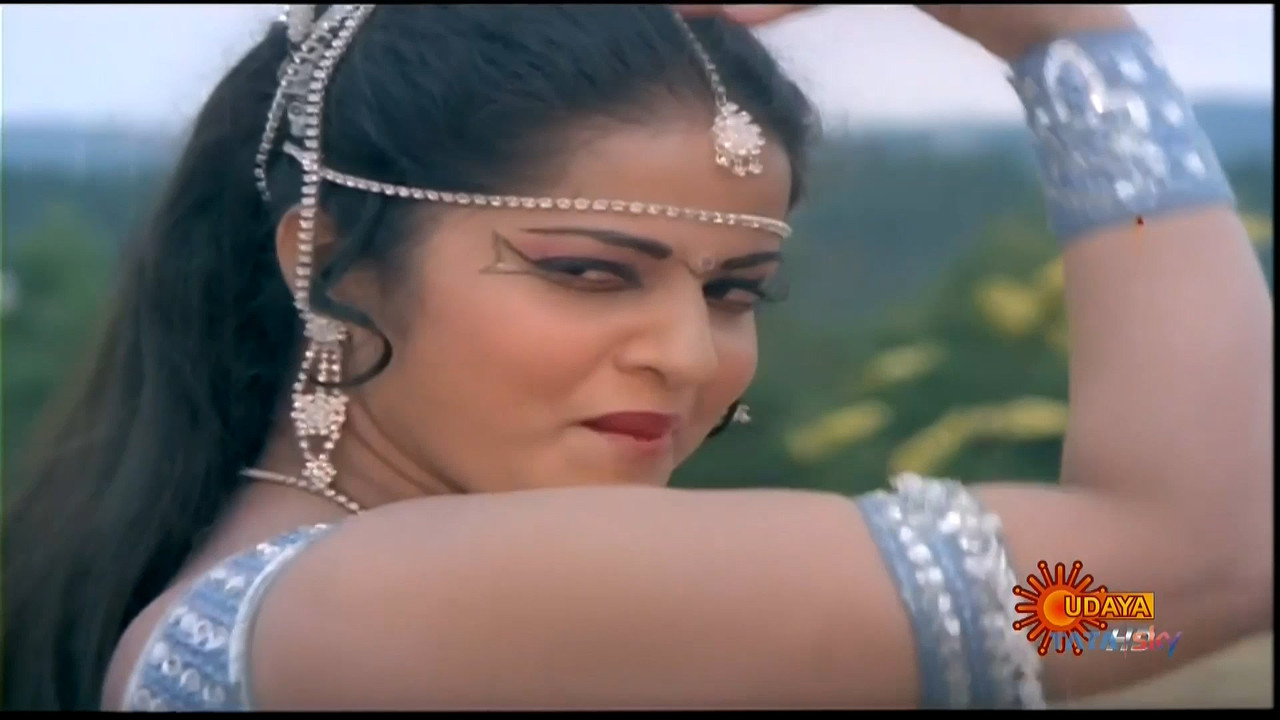Jayamalini Hot Jungle Song~HDTV.mp4_20201024_130600.262