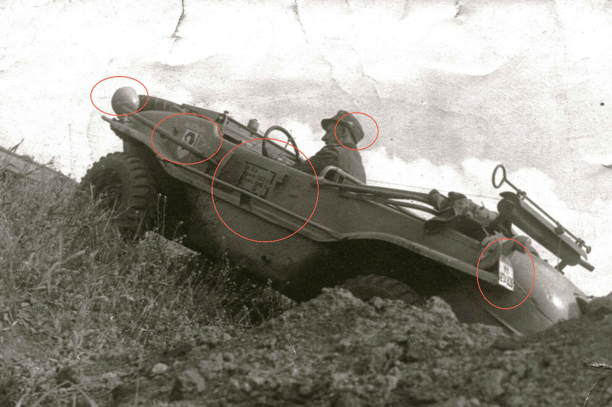 Orig. Foto VW166 Schwimmwagen 97.Jäger-Division Russland 1944 Spiehahnfede