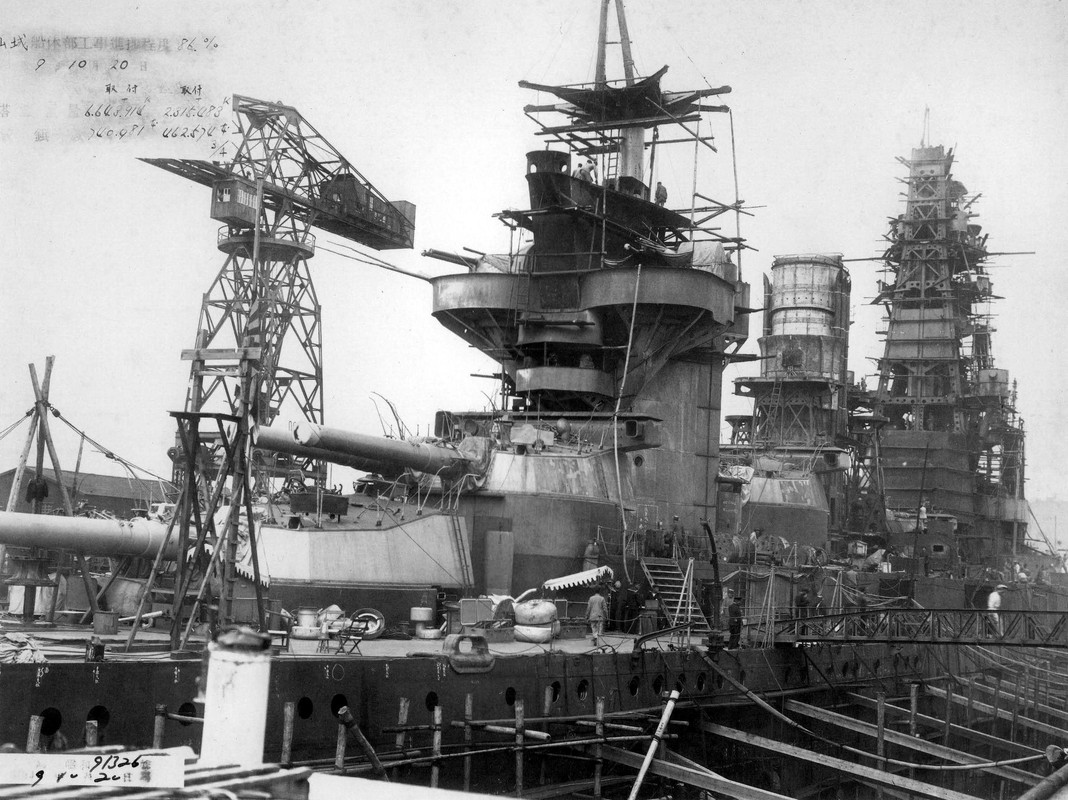 IJN-Yamashiro-en-reconstrucci-n-Yokosuka-20-oct-1934.jpg