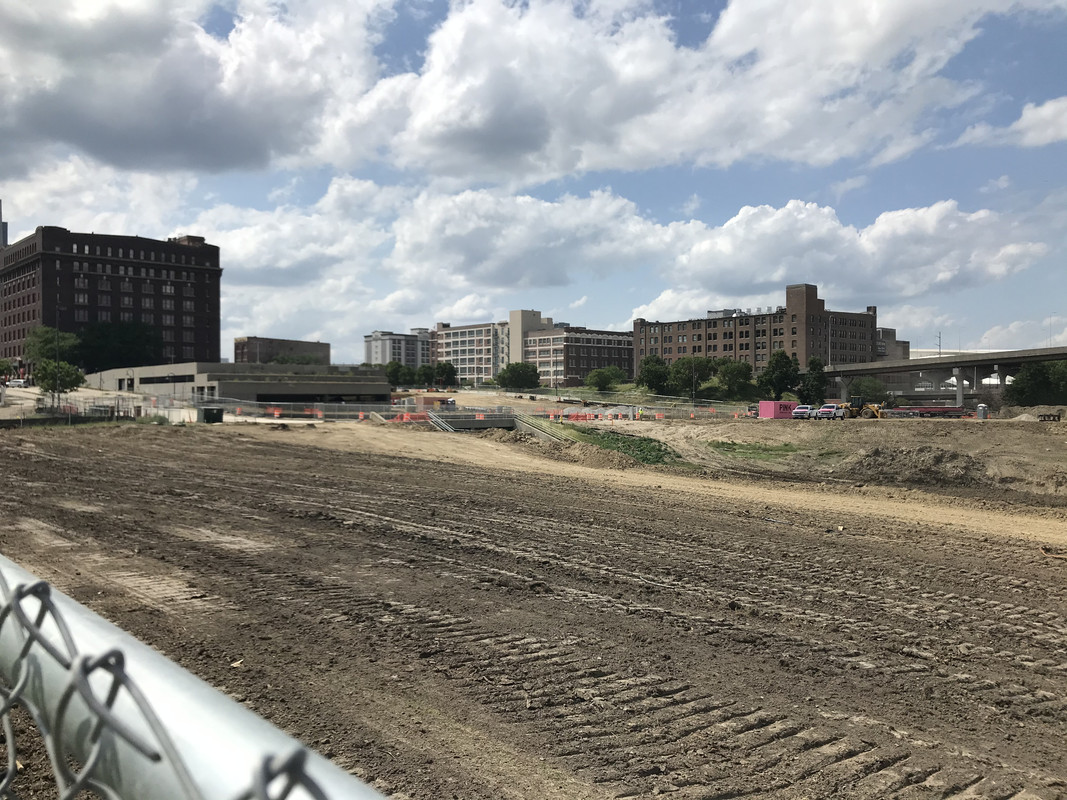 5DAC7039-62B3-4983-9B4A-94FCCBDCE1B0