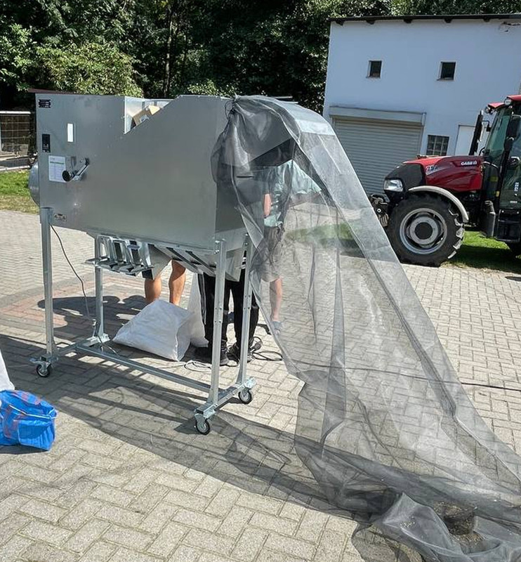 Очищувач зерна аеродинамічний