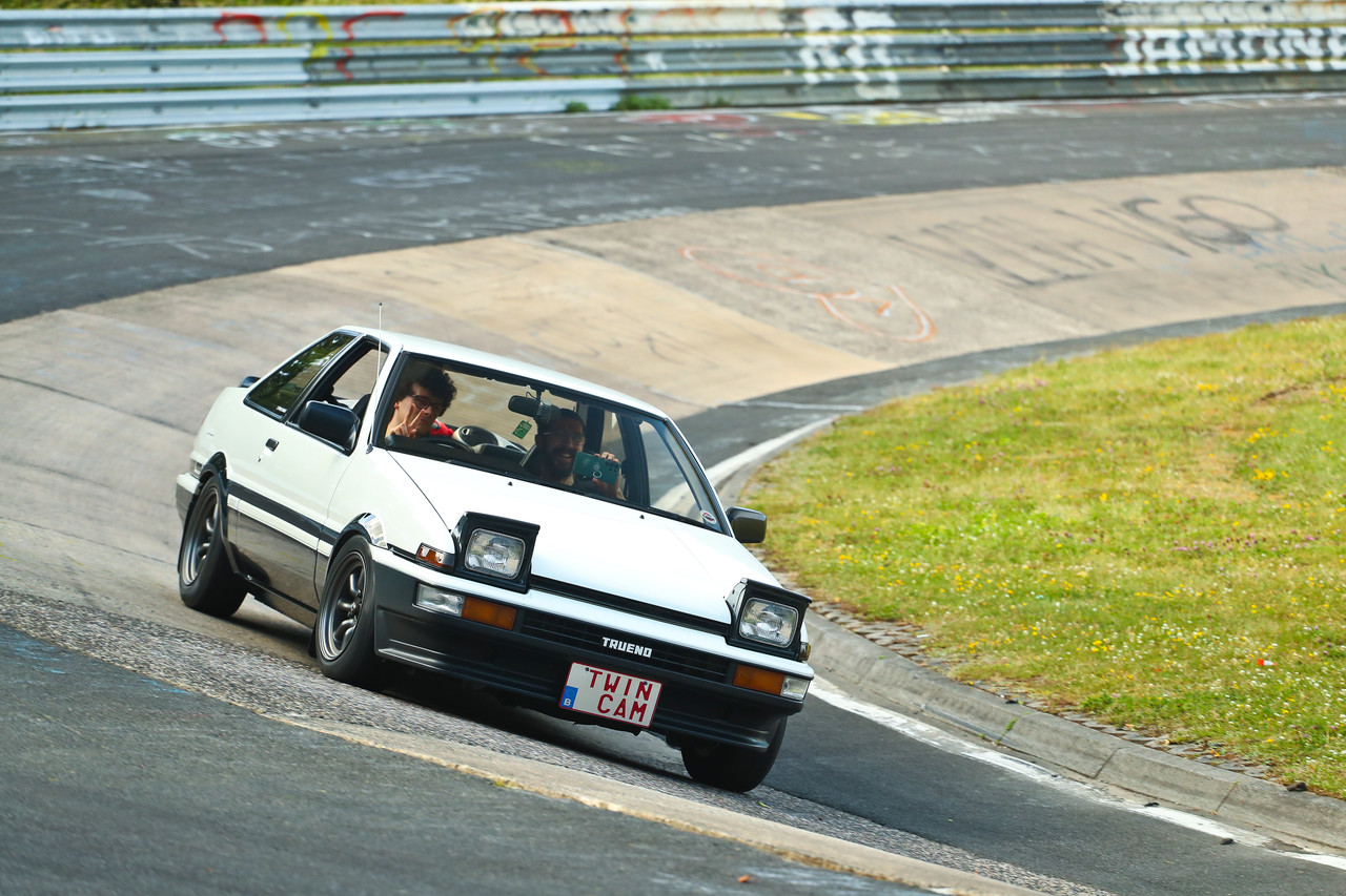 racetracker 37332431 581878