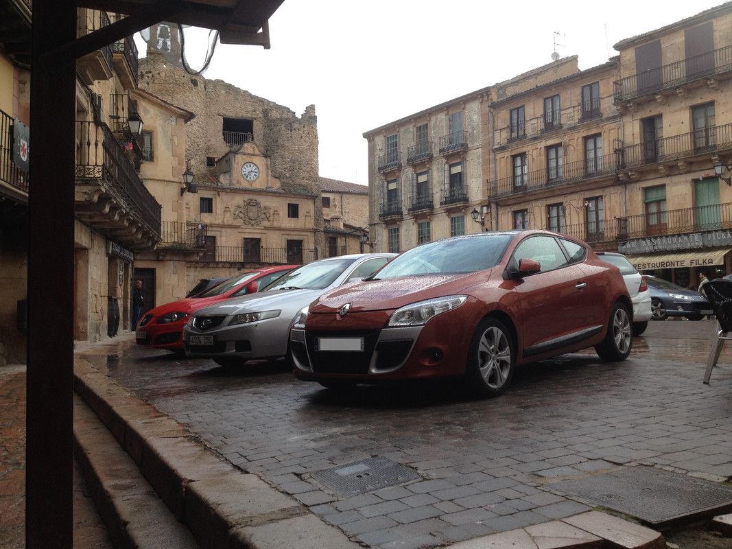 Tu Renault en un pueblo