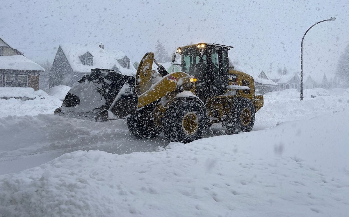 Tempesta di neve colpisce lo stato di New York