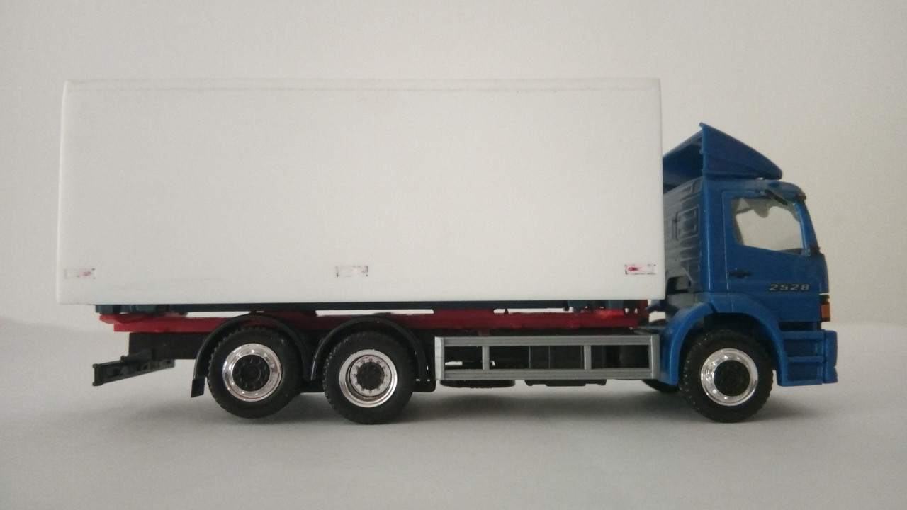 Macht (8105)