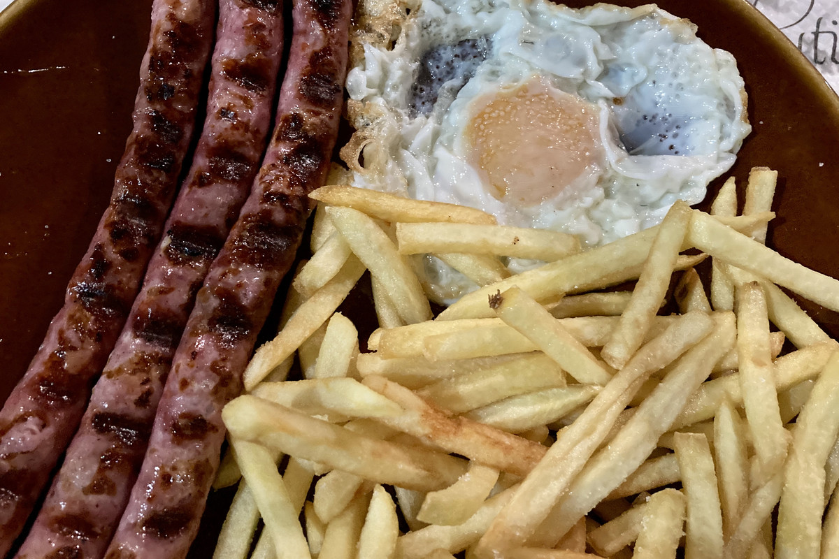 5FF21843-B749-4C59-89CD-7209B4C0E980