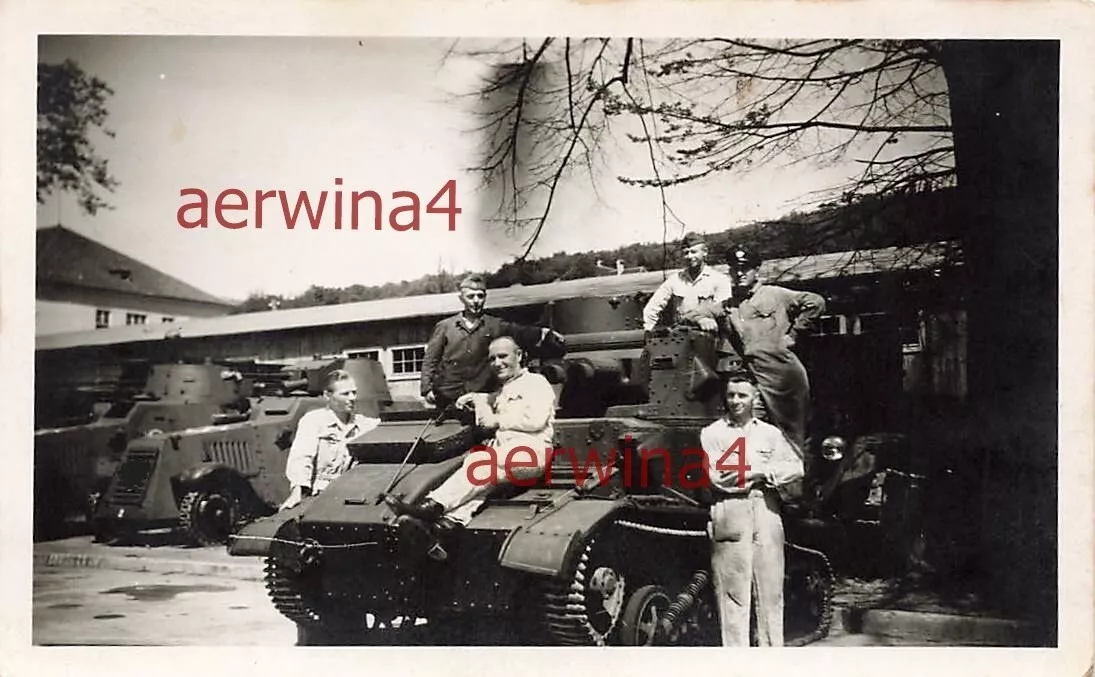 Beute engl. Panzer Vickers und Panzerspähwagen Landsverk 181 Wien-Purkersdorf