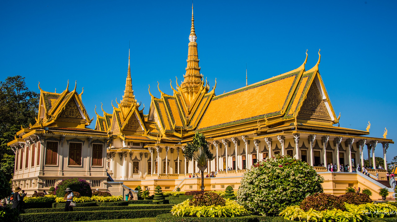 orangepalcecambodia.jpg