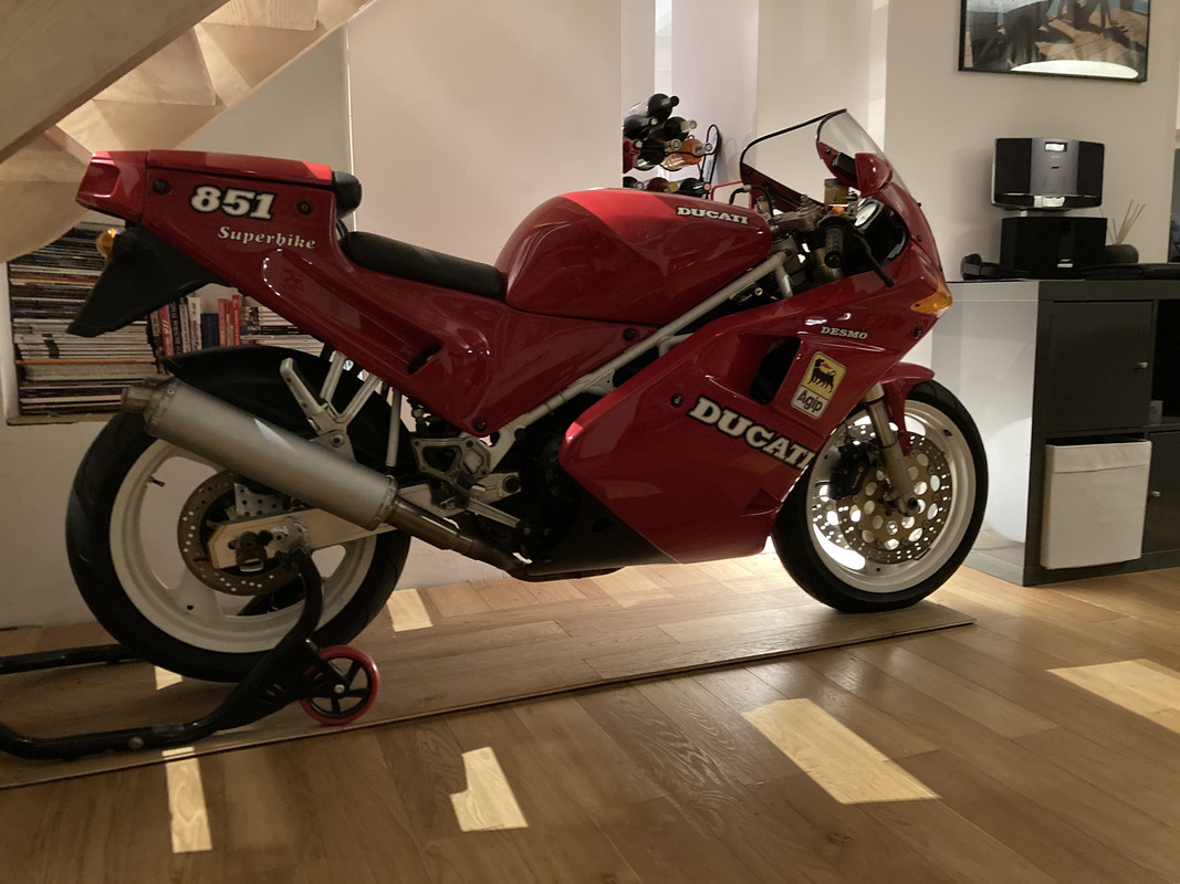 8EA57A24-1358-4A86-82D8-890E20966125