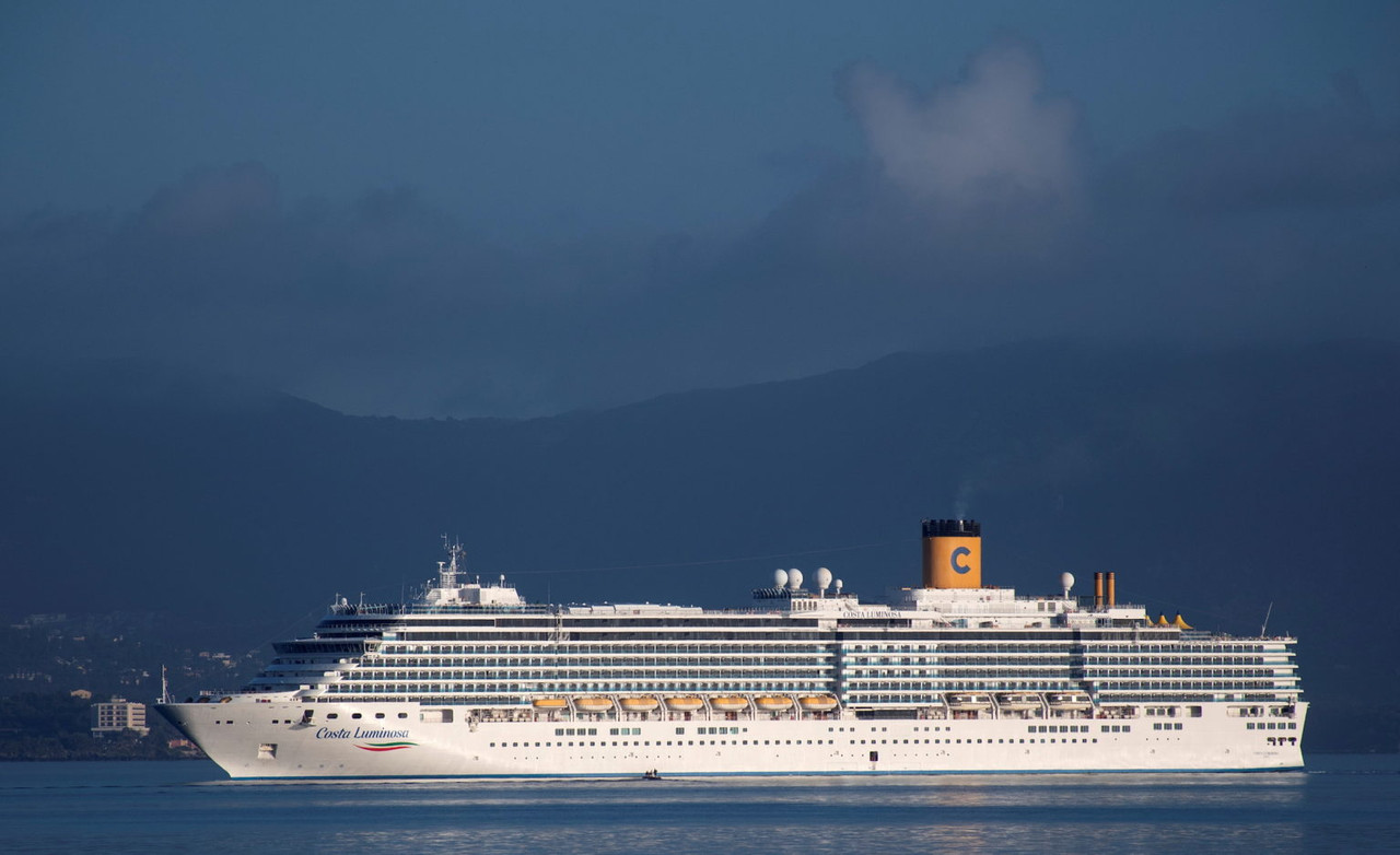 Costa-Luminosa.jpg
