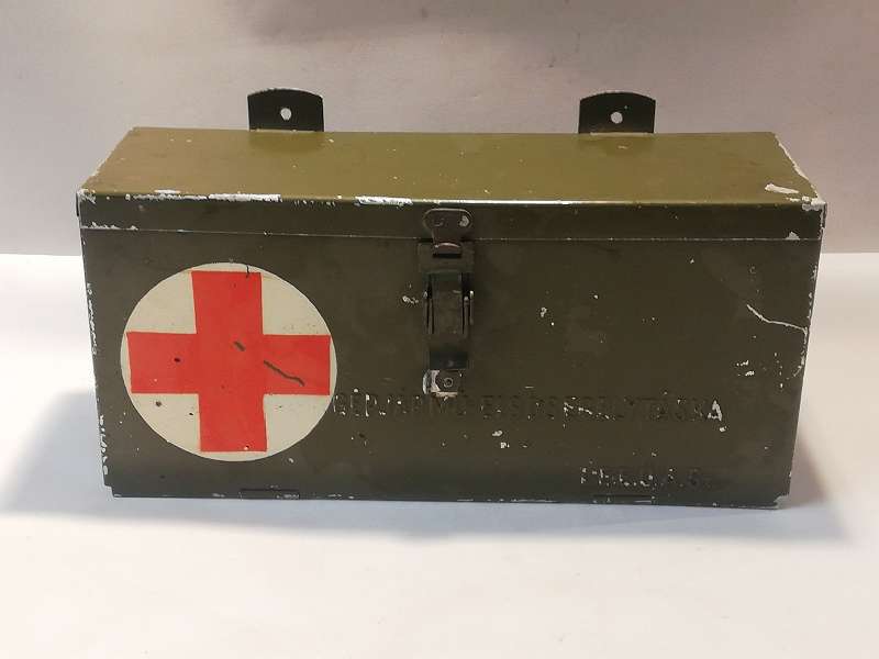 GÉPJÁRMŰ ELSŐSEGÉLYTÁSKA - L.E.E.Ü.A.Sz - 32 x 12 cm x h = 14,5 cm = willhaben