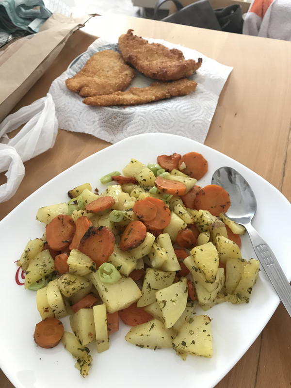 91FFBDF5-1D42-433B-B6A3-ECC77E4DD7A9