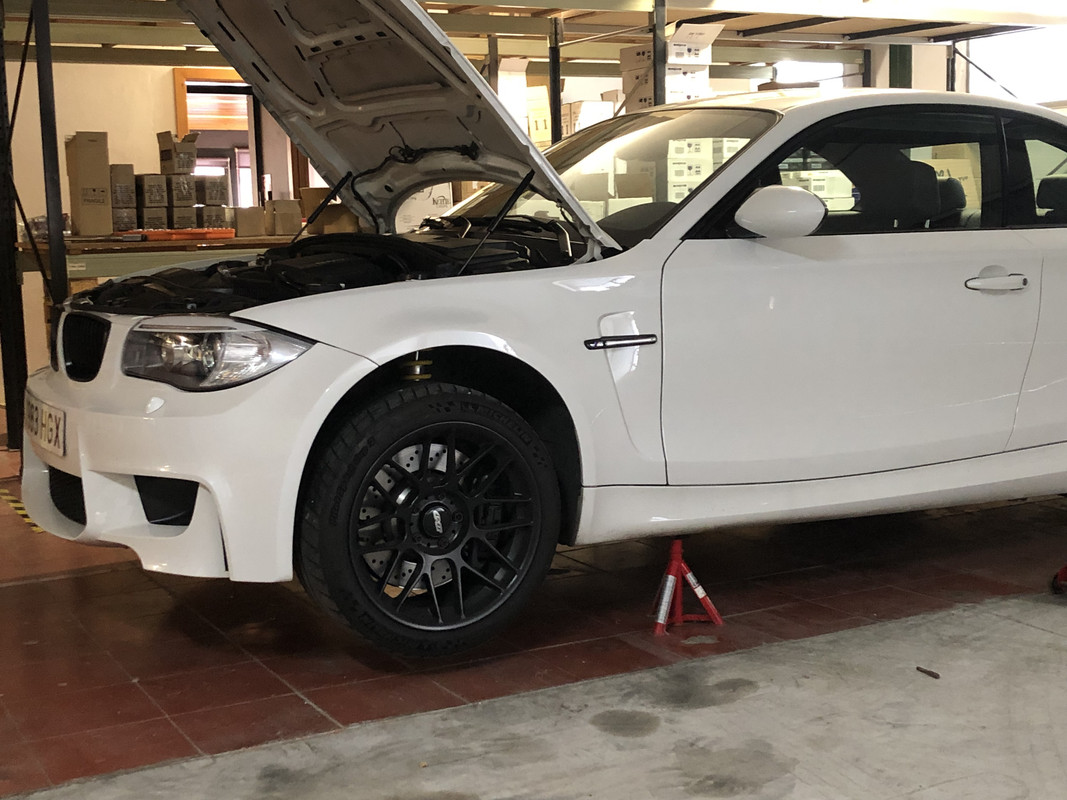 CFCE8DEE-6103-40B3-B140-43FDEA4BEDC1