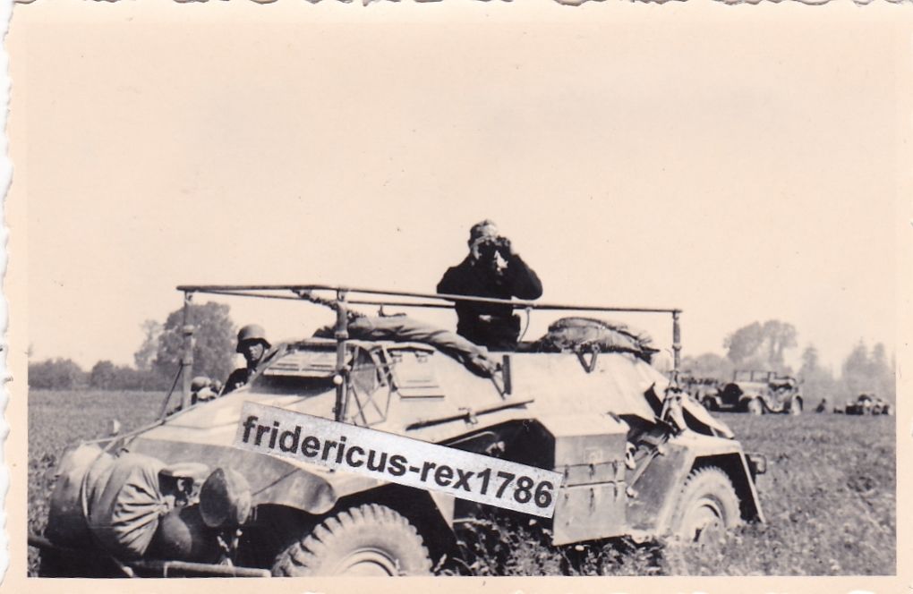 Foto elite Leichter Panzerspähwagen Sd Kfz 223 o