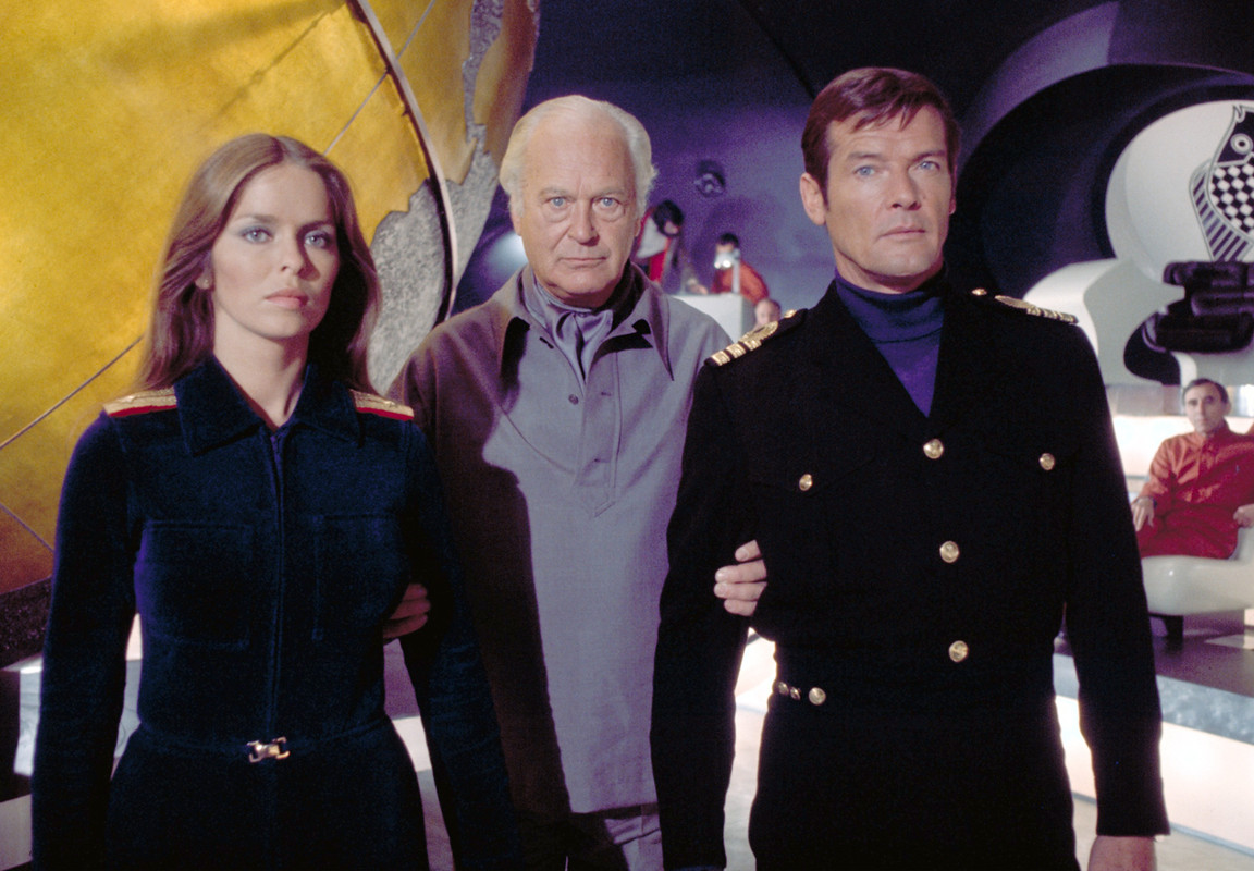 roger_moore_54