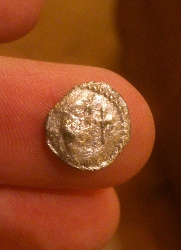 Anglo-Saxon sceat Series G  710-720ad obverse 12