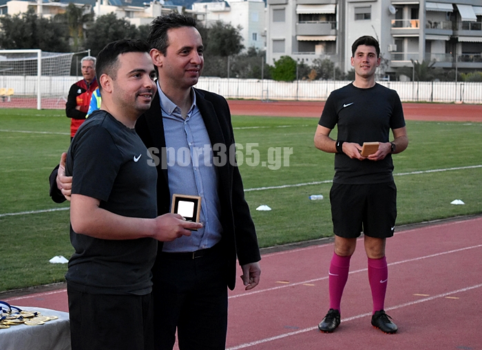 , &Tau;&epsilon;&lambda;&iota;&kappa;ό&sigmaf; &Kappa;&upsilon;&pi;έ&lambda;&lambda;&omicron;&upsilon; &Mu;&epsilon;&sigma;&sigma;&eta;&nu;ί&alpha;&sigmaf;: &Phi;&omega;&tau;&omicron;&rho;&epsilon;&pi;&omicron;&rho;&tau;ά&zeta; &alpha;&pi;&omicron; &tau;&eta;&nu; &Pi;&alpha;&rho;&alpha;&lambda;ί&alpha;