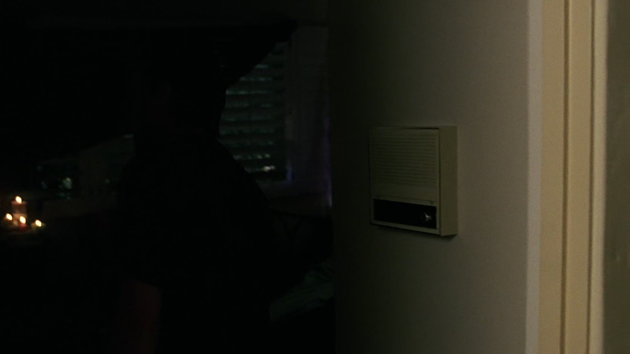24 (2001) - S01E01 - 1200 A.M. - 100 A.M. (1080p BluRay x265 ImE