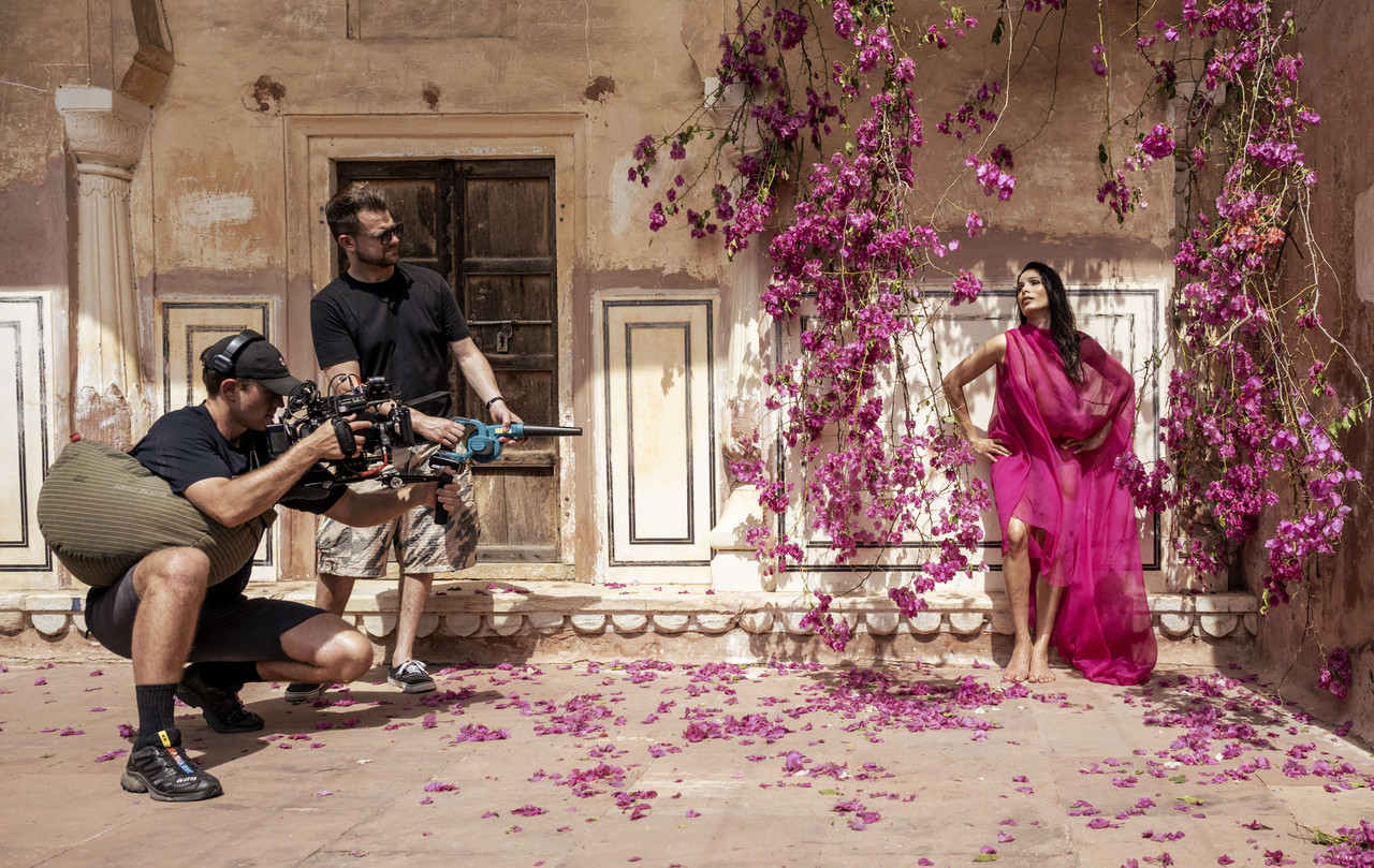 Freida Pinto M1X14821