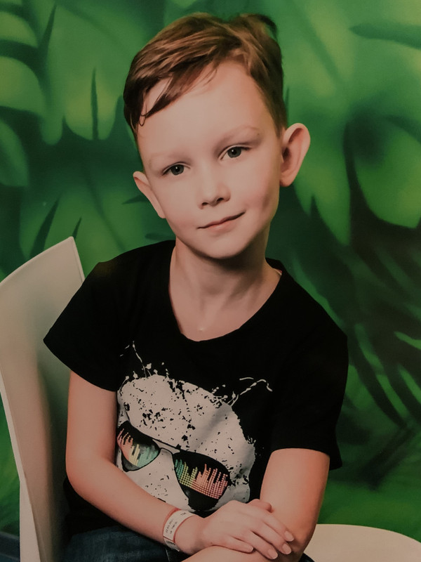 76FB12CF-F367-4166-9C31-2E97FB16708A