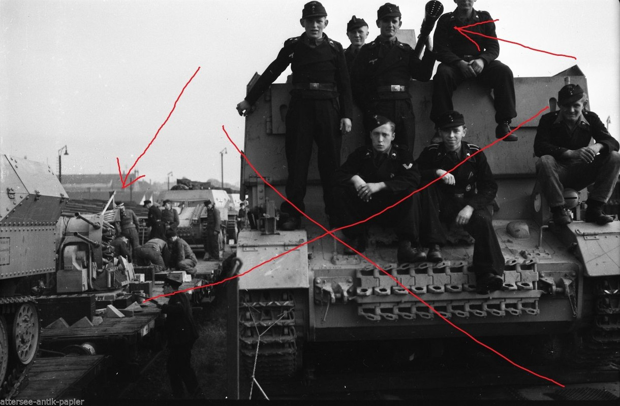 deutscher Flak-Panzer IV Möbelwagen Sd.KfZ. 3,7c