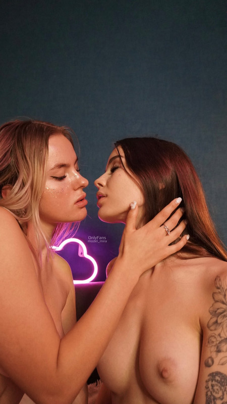 model-mira-69