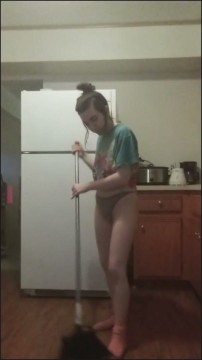 [Image: Voyeur54685095325.jpg]