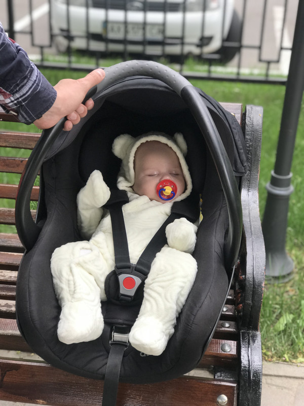 D9C80DA8-DE30-42EB-AAAB-DDE9B8E7EBA4