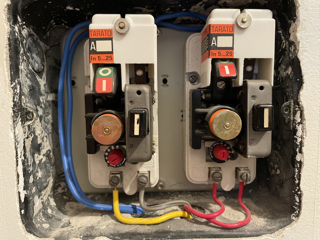 D009FDCA-6090-4B01-A0BF-FFCFE6E53537