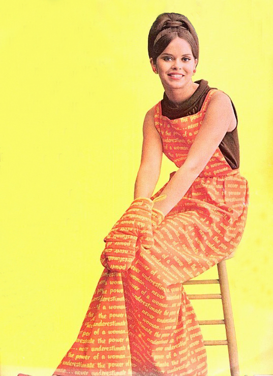 Barbara_Bach_b02