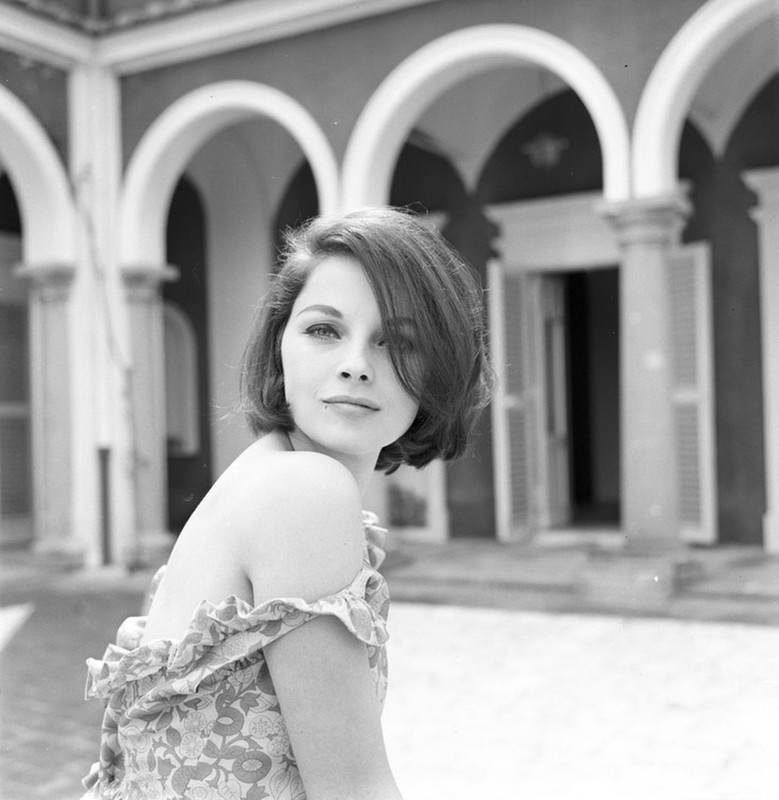 Virna_Lisi_md07