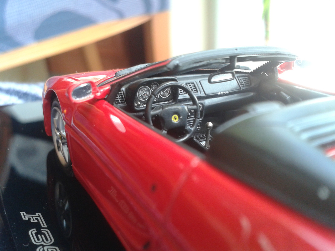 1995 Ferrari F355 Spider (Kyosho) (14)