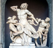 https://i.postimg.cc/8sXQg5Yb/1200px-Laocoon-and-His-Sons.jpg