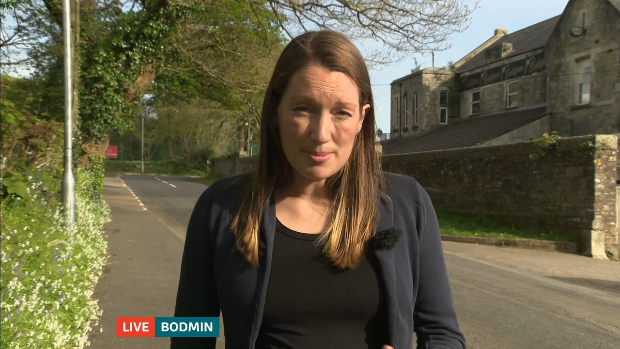 05.02 - 18.00.00 - ITV News West Country..ts_snapshot_03.56.290