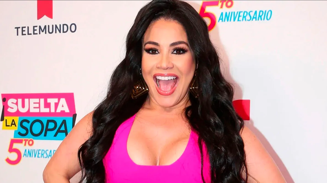 Carolina Sandoval arrasa en redes con su impactante figura luciendo un bikini atrevido