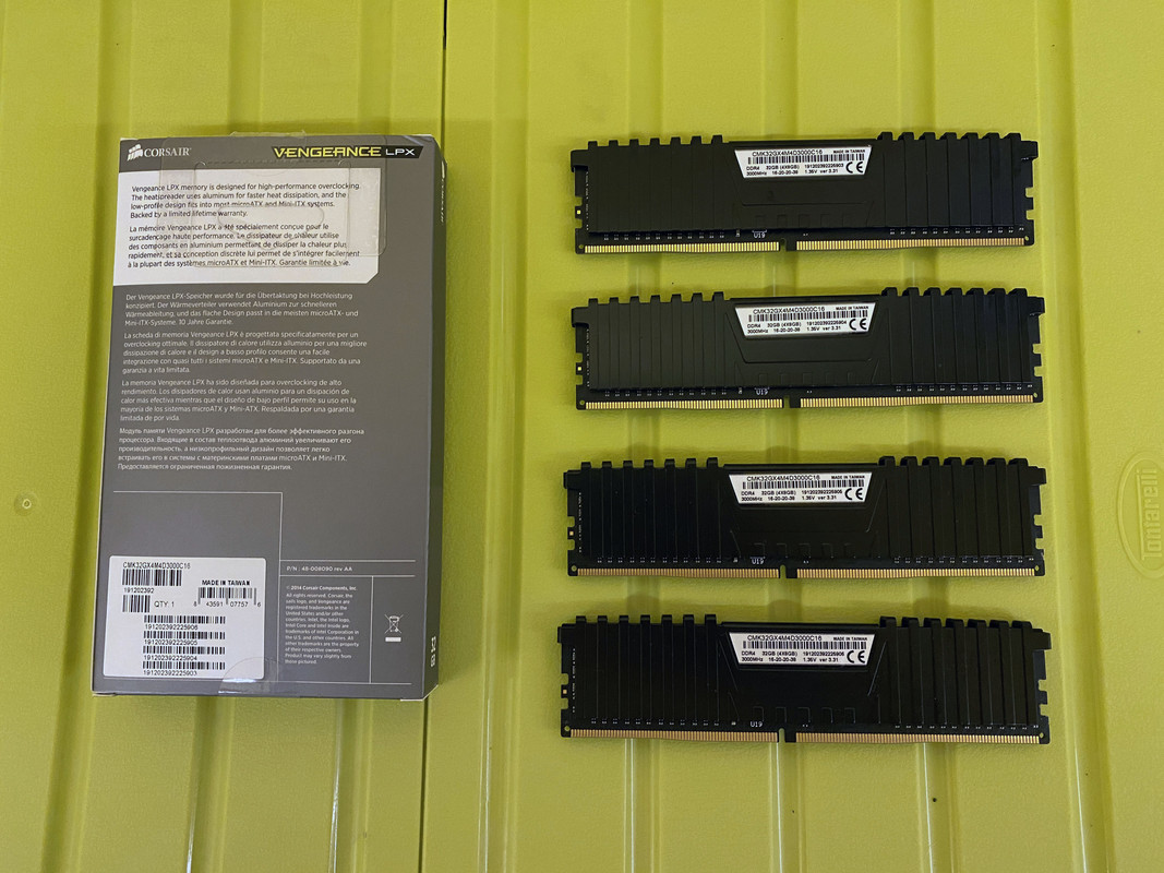 Corsair Vengeance LPX 32gb sotto