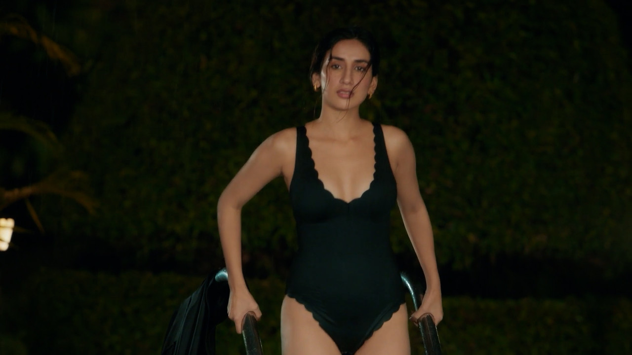 Illegal.S02_others.00_00_14_08.Still006