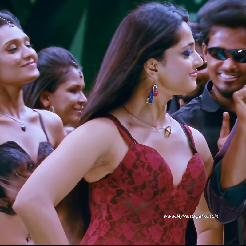 62-Anushka-Shetty-Hot-in-Singam-2-in-Kannukkulle-Song