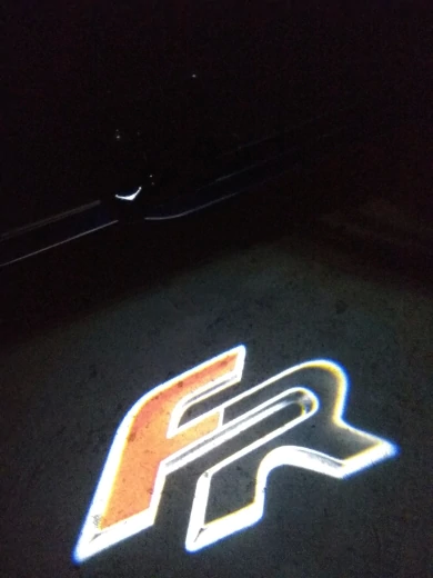 UTB8HL.PL8ahduJk43Jaq6zM8FXaF