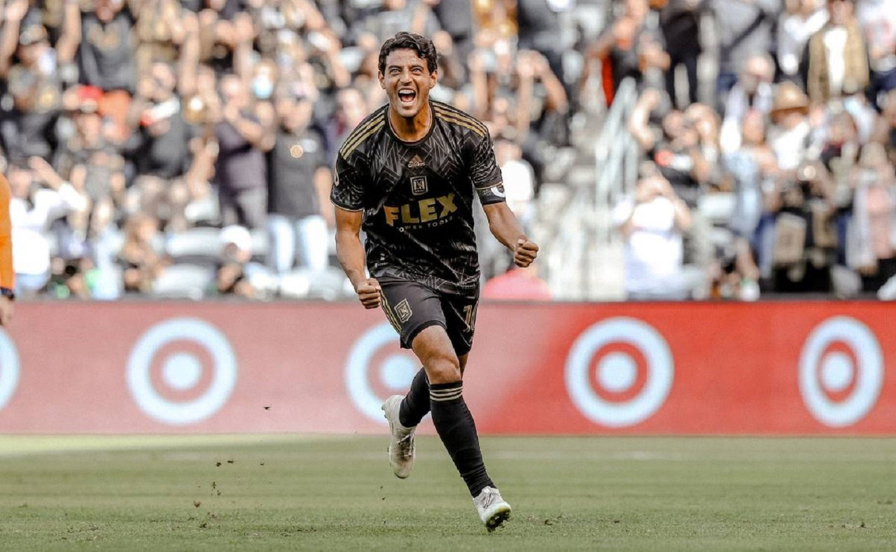 Carlos Vela triunfa con un triplete en el LAFC vs Colorado