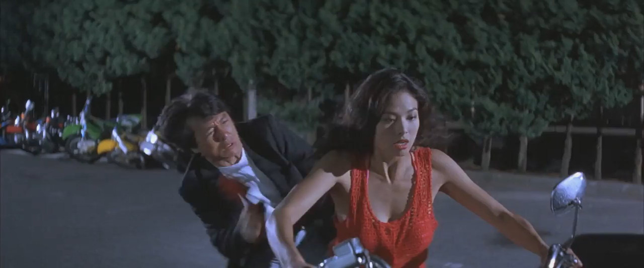 Rumble in the Bronx 1995 BluRay [Tamil + Chinese] 480p, 720p Screenshot