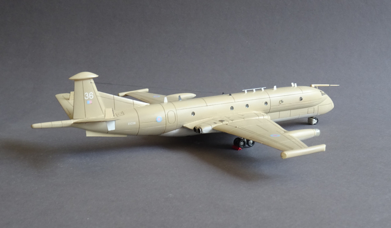 Amazon | 1/72 BAe NIMROD | プラモデル 通販