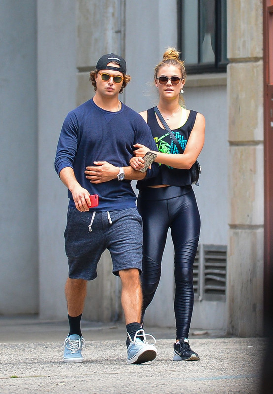 nina-agdal-and-jack-brinkley-cook-leaves-a-gym-in-new-york-06-08