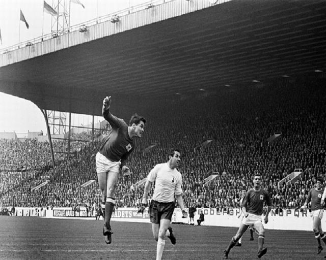 [Image: Frank-Wignall-Nottingham-Forest-Tottenha...-Final.jpg]